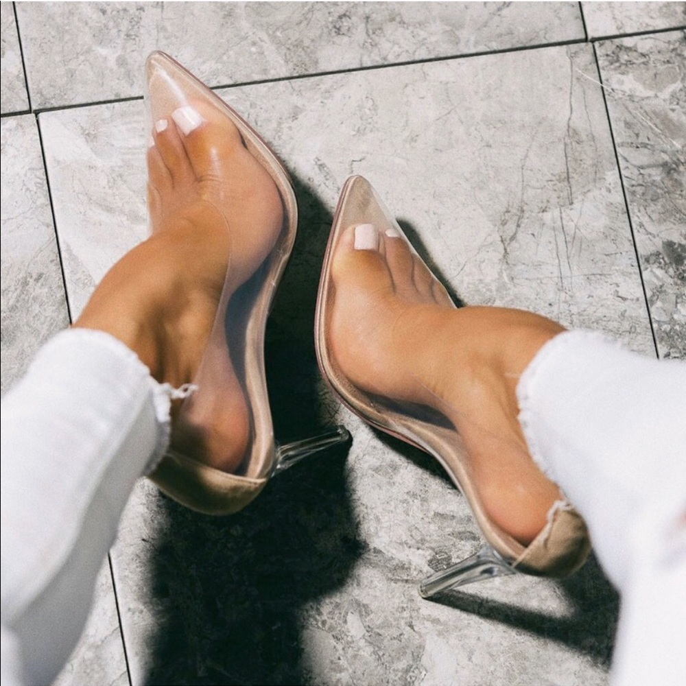 Clear pumps